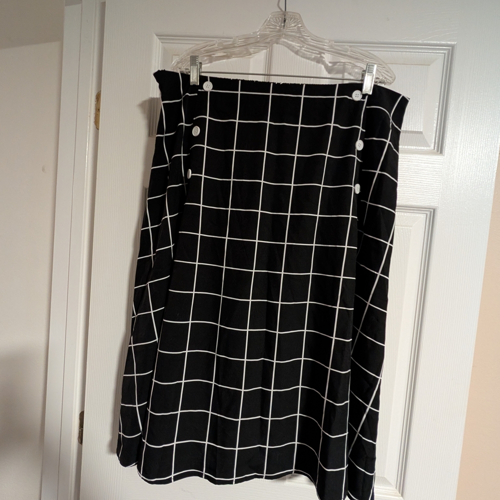 NWT Black and White Windowpane Skirt Sz 18/20, 2X